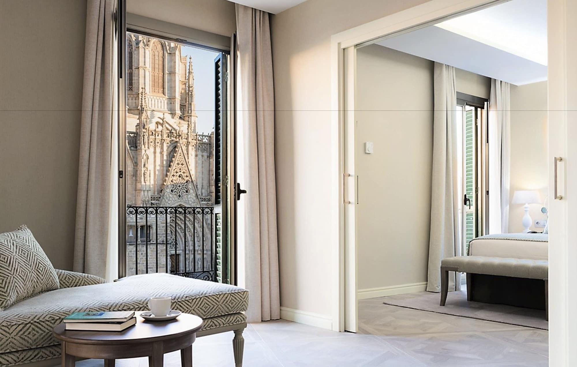Lamaro Hotel Barcelona Ngoại thất bức ảnh A room at Hotel Majestic