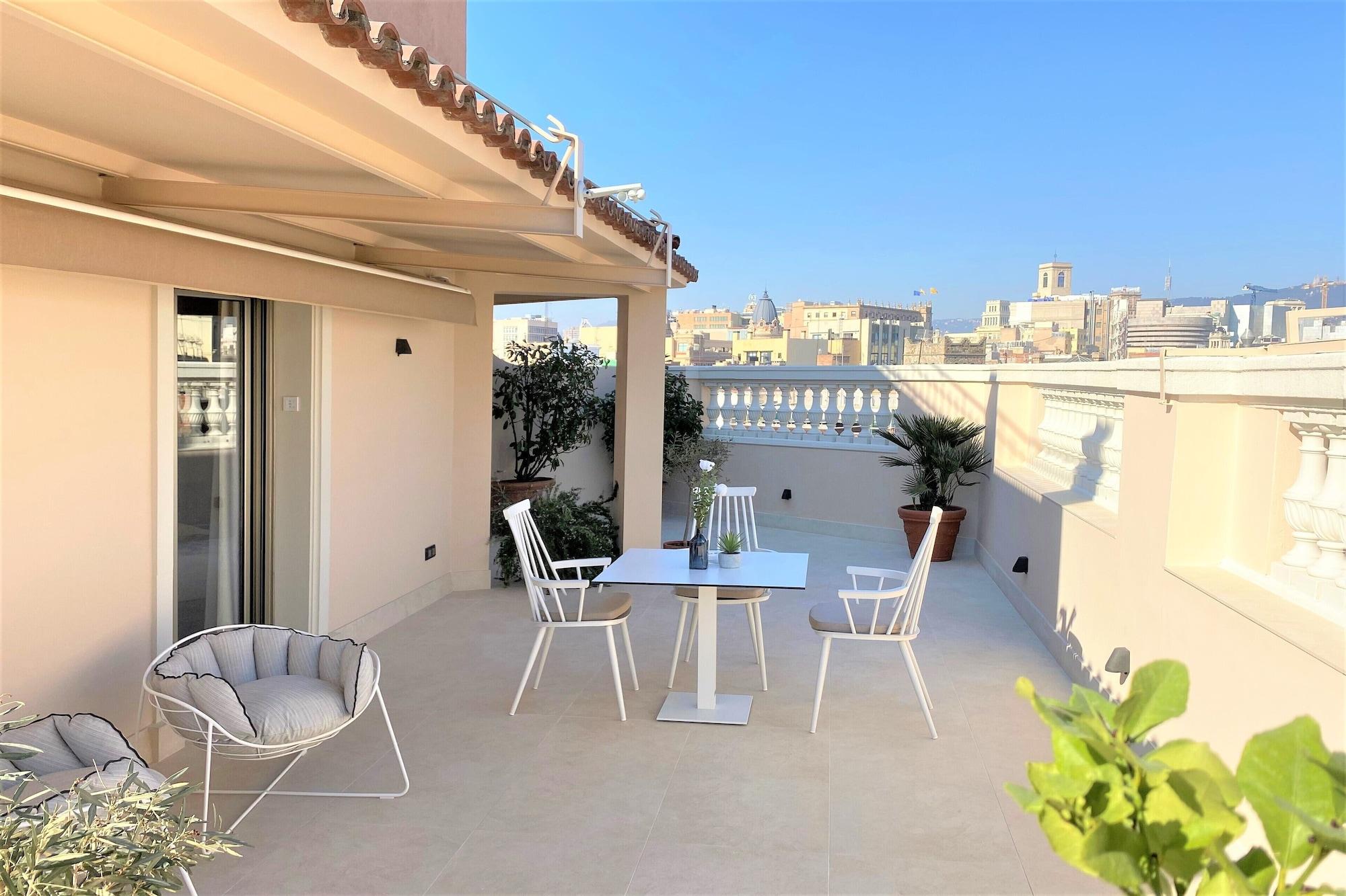 Lamaro Hotel Barcelona Ngoại thất bức ảnh A terrace in Barcelona