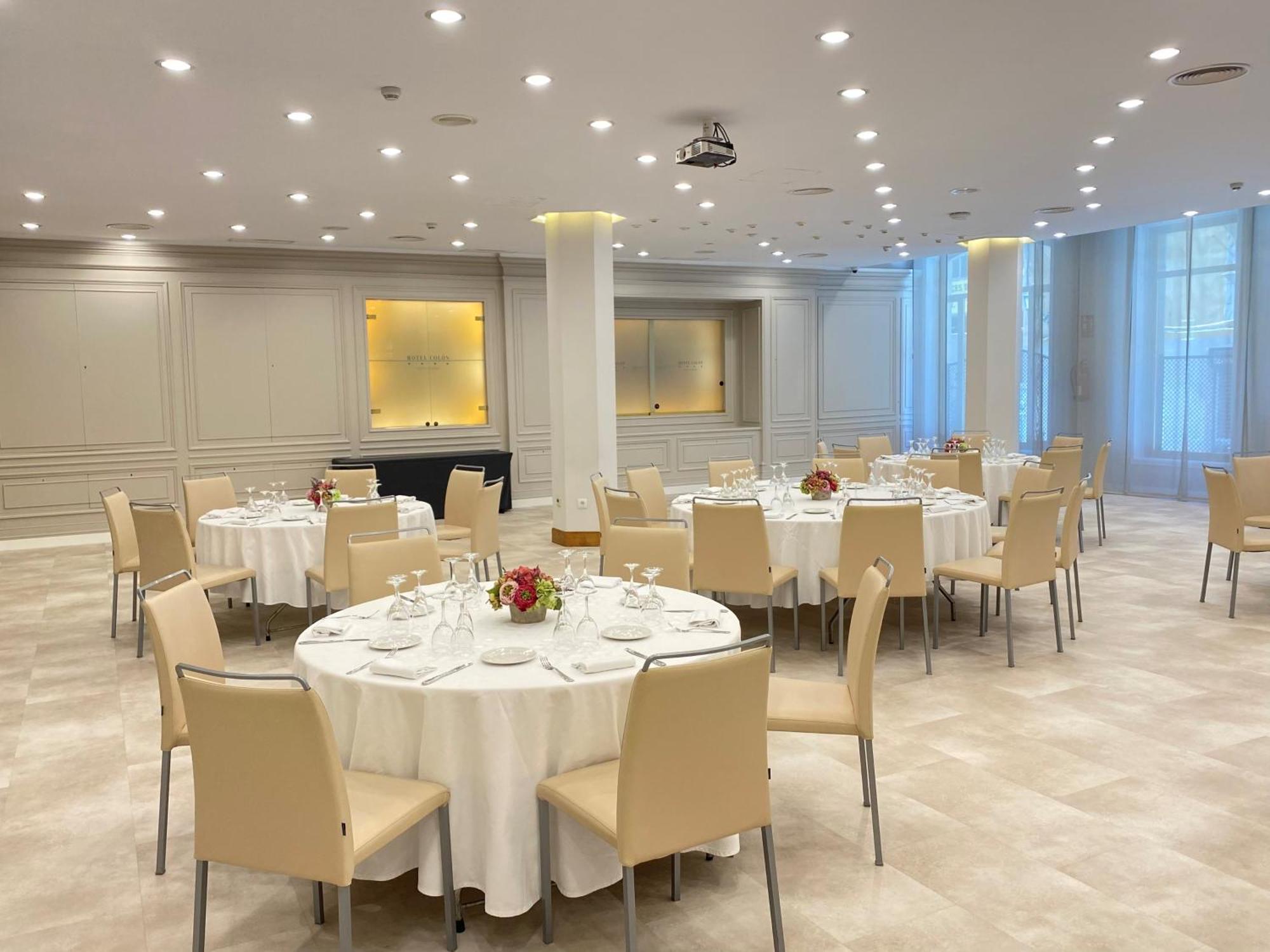 Lamaro Hotel Barcelona Ngoại thất bức ảnh The ballroom