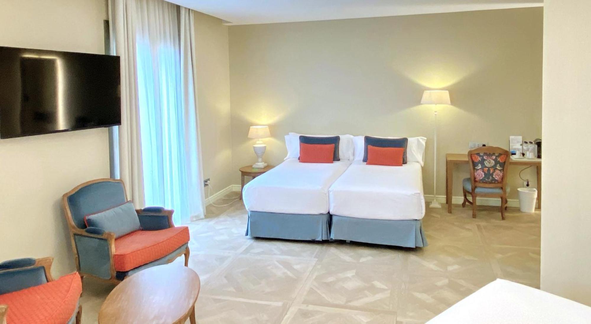 Lamaro Hotel Barcelona Phòng bức ảnh A room at the hotel
